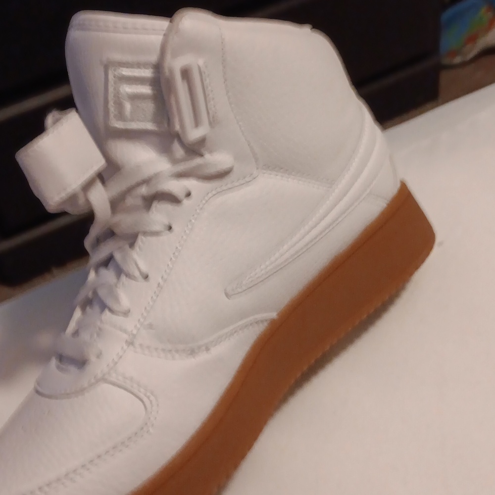 Size 10 white filas peanut butter bottom